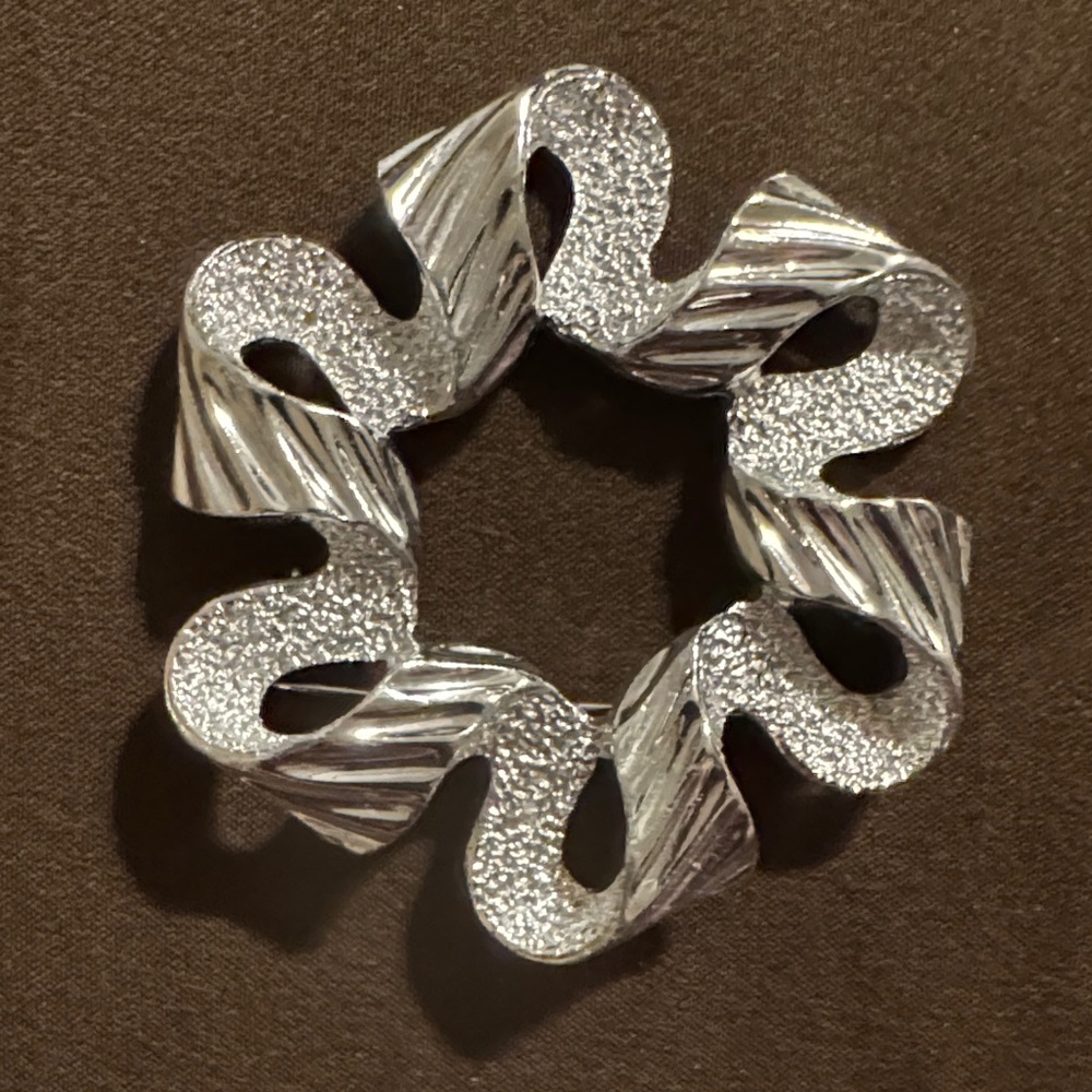 Sarah Coventry Silver Textured Ribbon Brooch